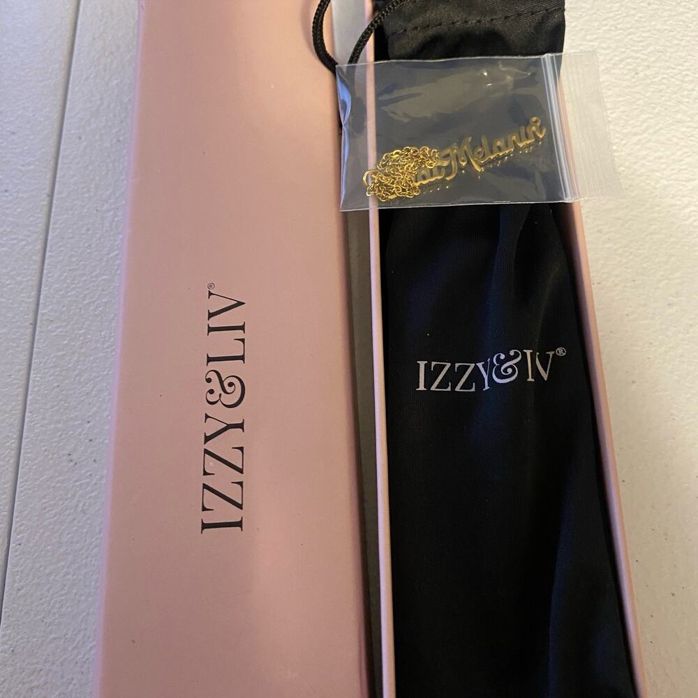 Izzy and Liv Pink Tone Watch with “That Melanin” Pendant New in Box - Picture 6 of 13